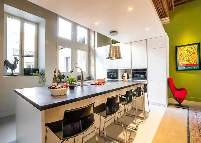 Cote Paradis - De Charme Au Centre-ville De アパート ボーヌ