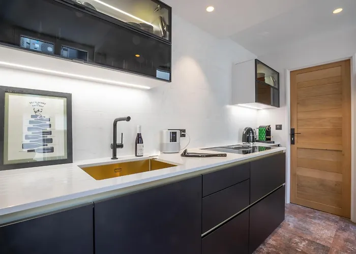 Cote Paradis - De Charme Au Centre-ville De アパート