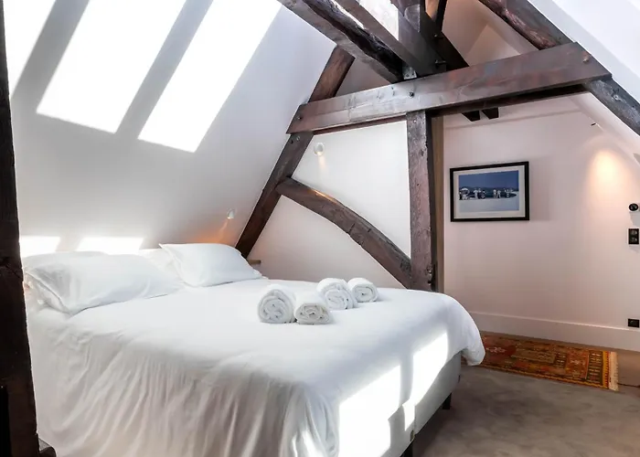 Cote Paradis - De Charme Au Centre-ville De アパート *