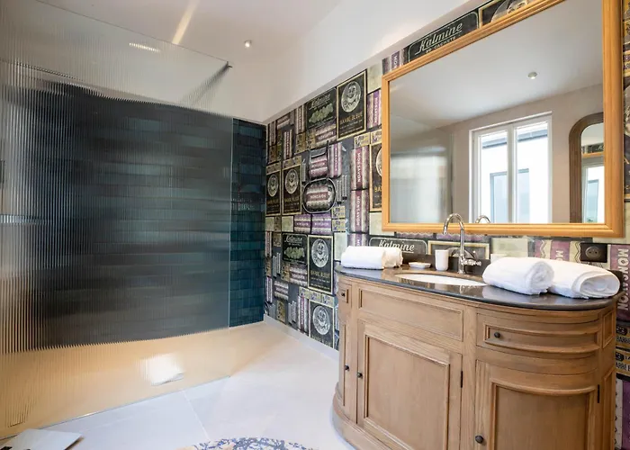 Cote Paradis - De Charme Au Centre-ville De ボーヌ