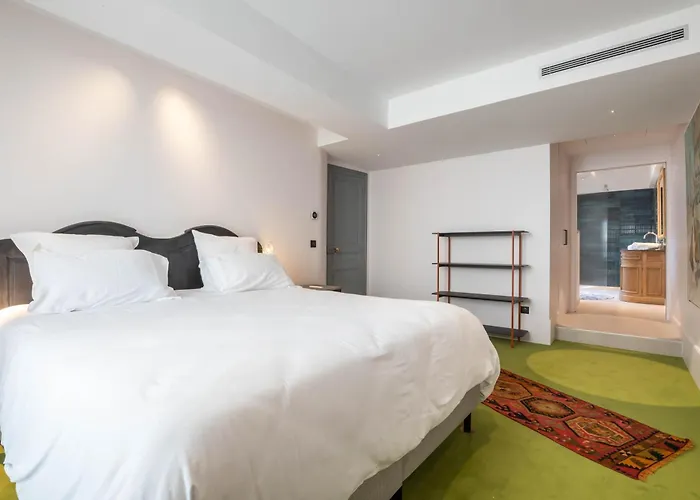 Cote Paradis - De Charme Au Centre-ville De * Beaune (Cote d'Or)